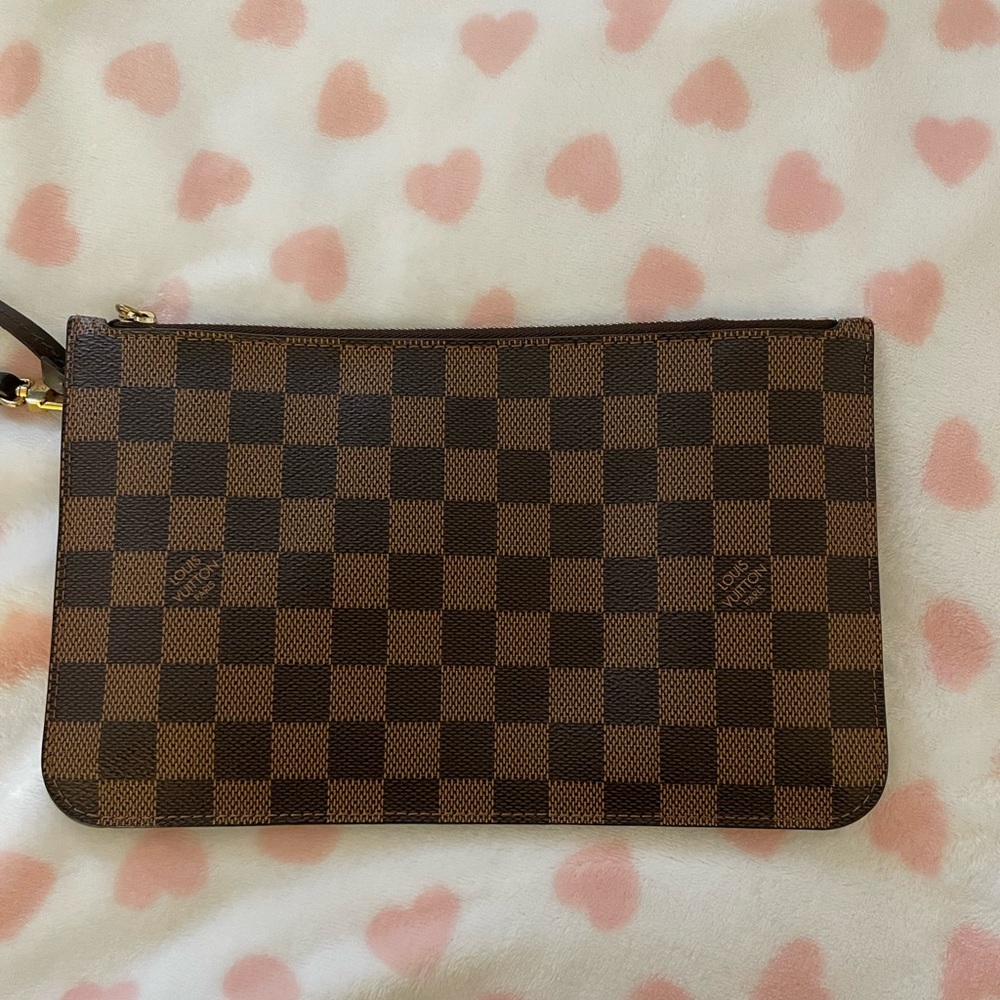 Louis Vuitton pochette authenticated